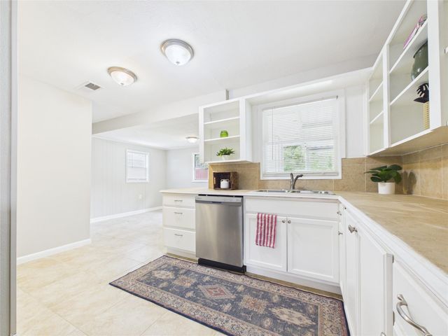 825 Grove Street, Deer Park, TX 77536