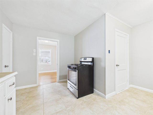 825 Grove Street, Deer Park, TX 77536