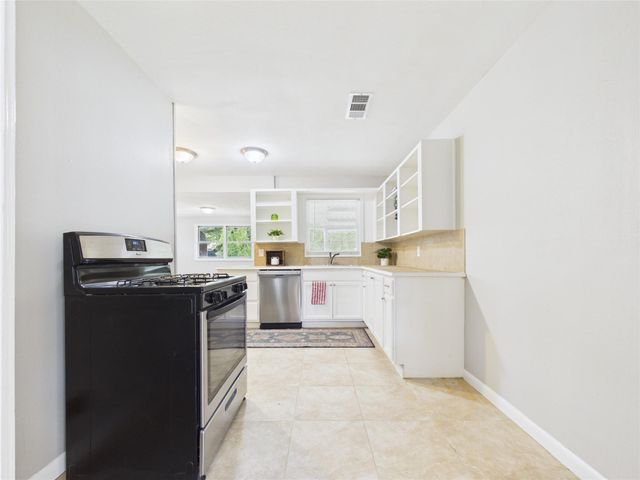 825 Grove Street, Deer Park, TX 77536