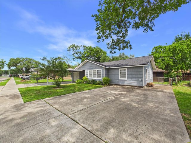 825 Grove Street, Deer Park, TX 77536