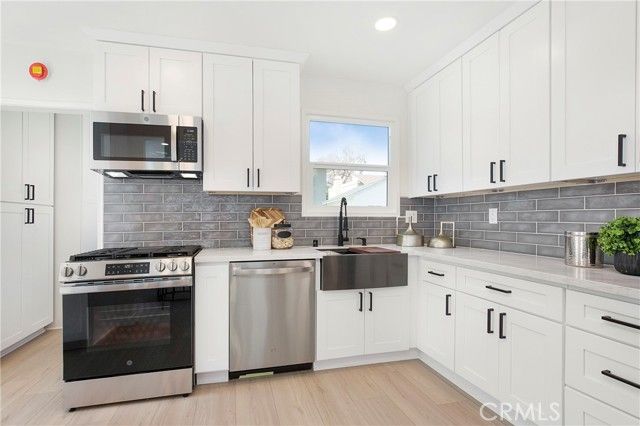 2019 Orange Avenue, Costa Mesa, CA 92627