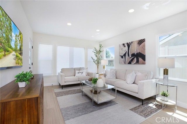 2019 Orange Avenue, Costa Mesa, CA 92627