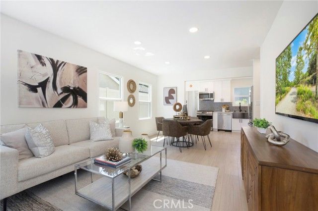 2019 Orange Avenue, Costa Mesa, CA 92627