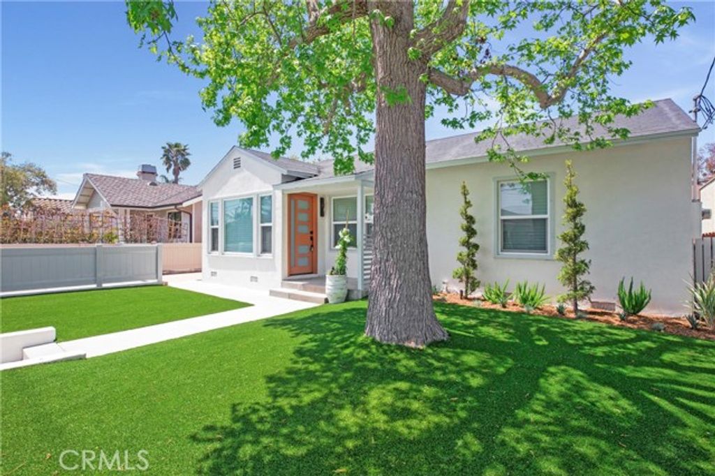 2019 Orange Avenue, Costa Mesa, CA 92627