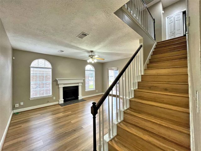 5803 Cinnamon Creek Circle, Houston, TX 77084