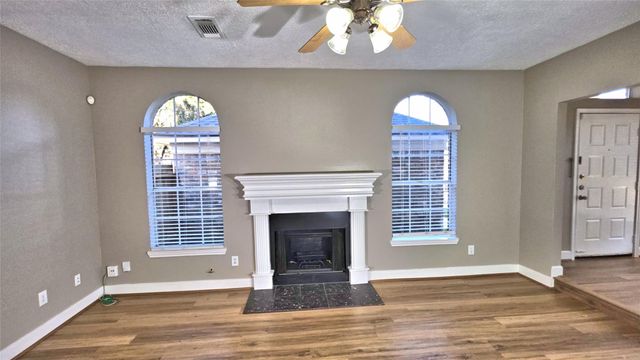 5803 Cinnamon Creek Circle, Houston, TX 77084