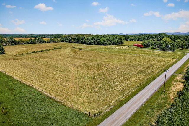 1956 Shady Grove Rd, Morrison, TN 37357