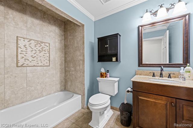 3754 Knightbridge Circle, Sterling Heights, MI 48314
