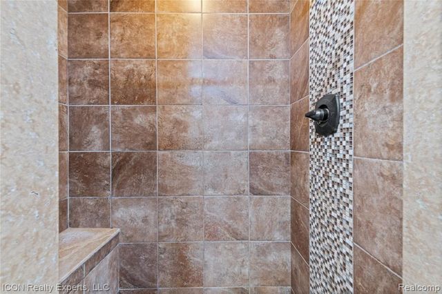 3754 Knightbridge Circle, Sterling Heights, MI 48314