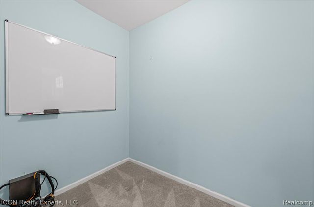 3754 Knightbridge Circle, Sterling Heights, MI 48314