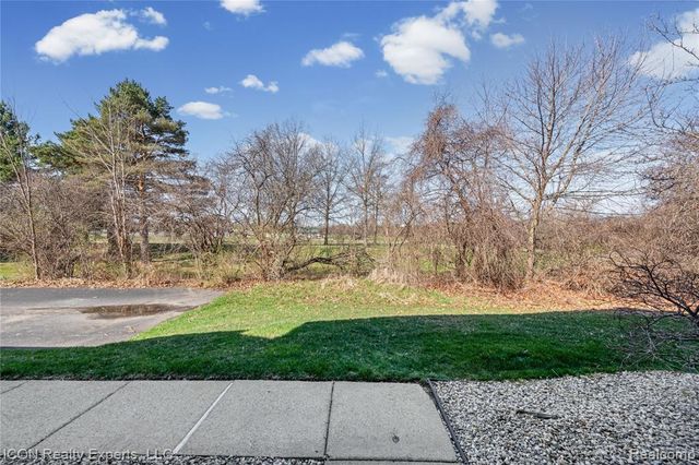 3754 Knightbridge Circle, Sterling Heights, MI 48314