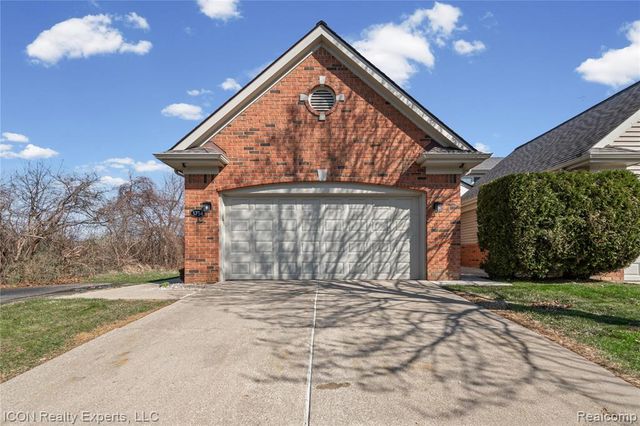 3754 Knightbridge Circle, Sterling Heights, MI 48314