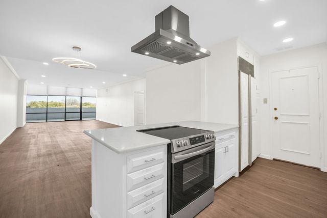 6335 W Northwest Highway 411, Dallas, TX 75225