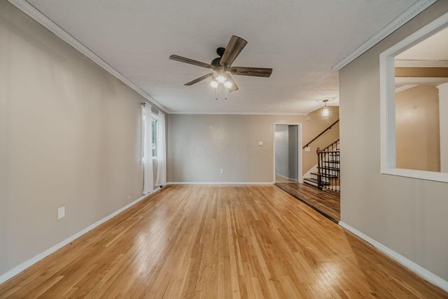 300 Dunbarton Road, Gahanna, OH 43230