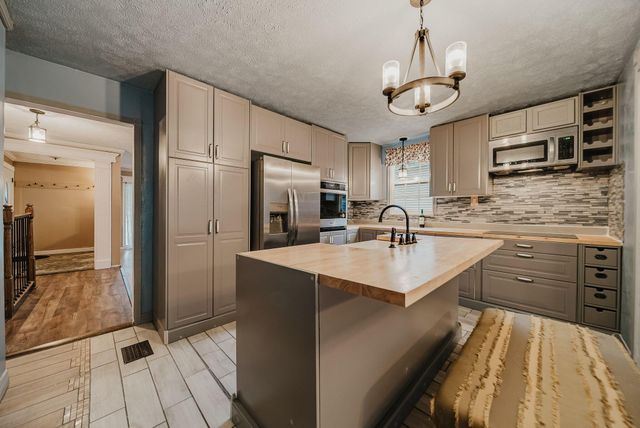 300 Dunbarton Road, Gahanna, OH 43230