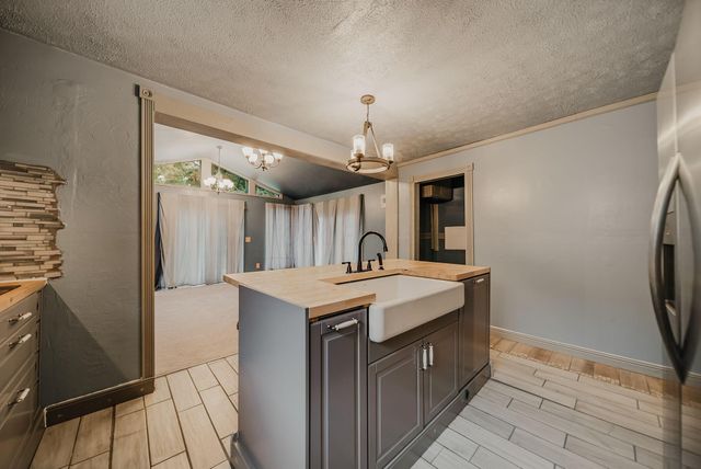 300 Dunbarton Road, Gahanna, OH 43230