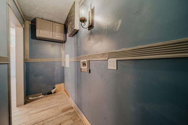 300 Dunbarton Road, Gahanna, OH 43230
