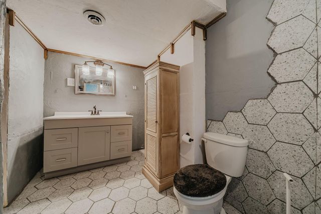 300 Dunbarton Road, Gahanna, OH 43230