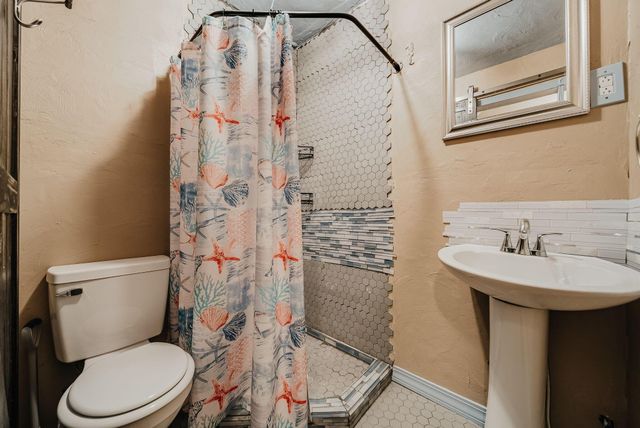 300 Dunbarton Road, Gahanna, OH 43230