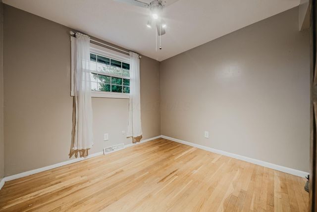 300 Dunbarton Road, Gahanna, OH 43230