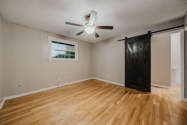 300 Dunbarton Road, Gahanna, OH 43230