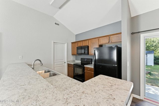 146 Wedgewood Drive, Moyock, NC 27958