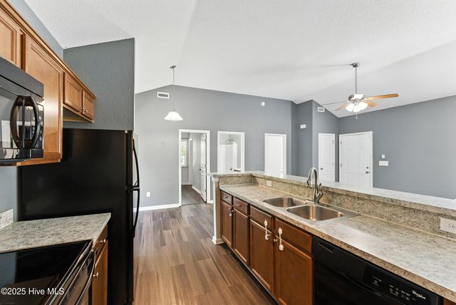 146 Wedgewood Drive, Moyock, NC 27958