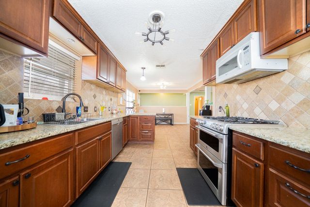 110 Cheryl St, Longview, TX 75604