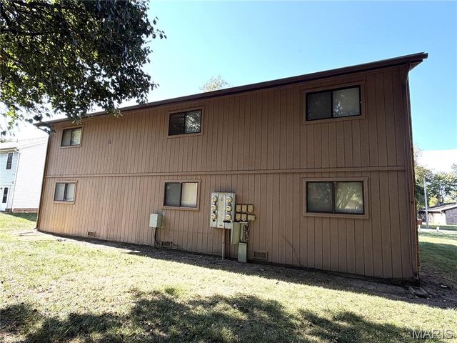 2122 E Belle Avenue, Belleville, IL 62221