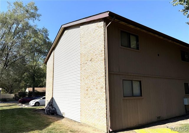 2122 E Belle Avenue, Belleville, IL 62221