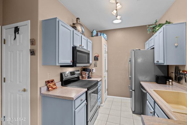 3717 S Camino Del Cefiro, Green Valley, AZ 85614