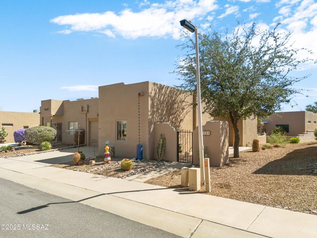 3717 S Camino Del Cefiro, Green Valley, AZ 85614