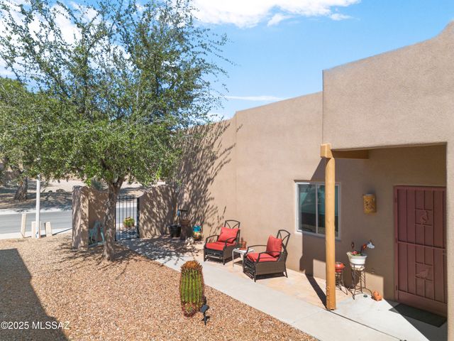 3717 S Camino Del Cefiro, Green Valley, AZ 85614