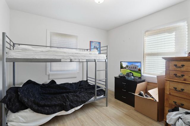 6038 Fruitridge Rd, Sacramento, CA 95820