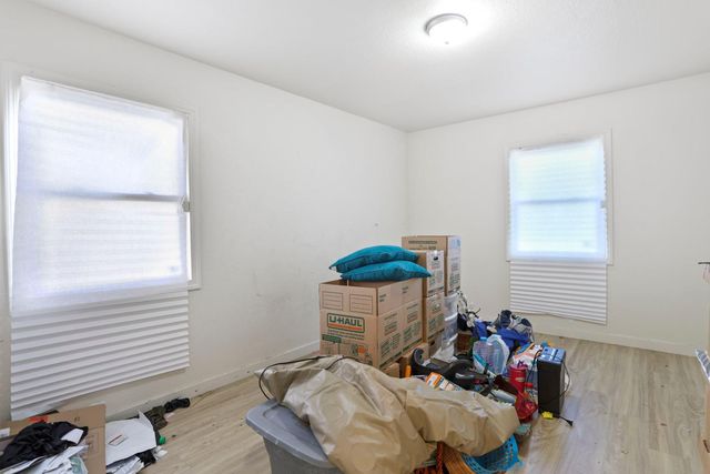 6038 Fruitridge Rd, Sacramento, CA 95820