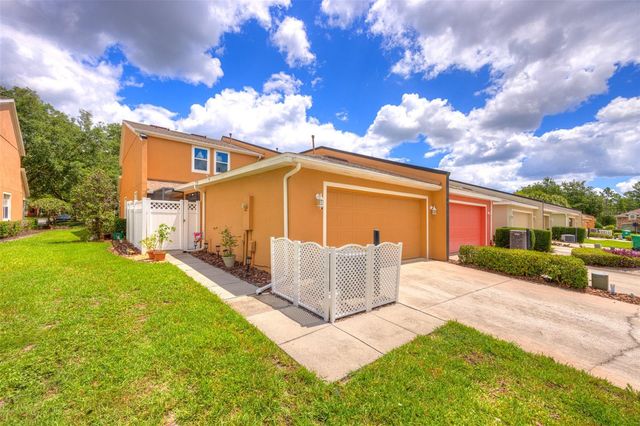 901 WYNBROOK LANE, Deland, FL 32724