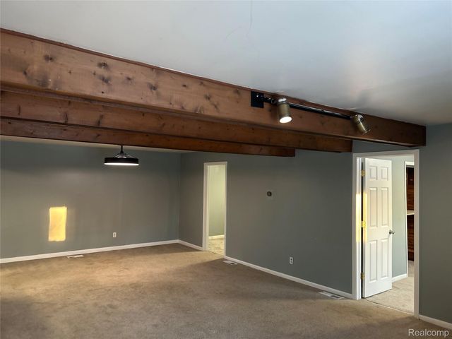 1290 Hunter Road, Brighton, MI 48114