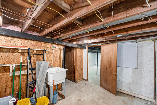 1290 Hunter Road, Brighton, MI 48114