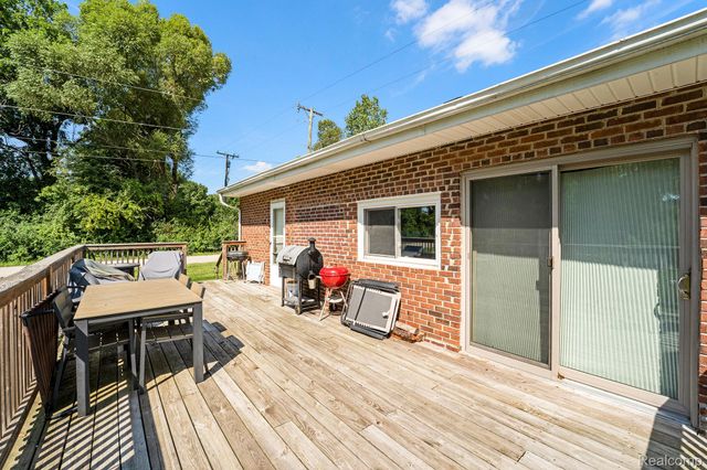 1290 Hunter Road, Brighton, MI 48114