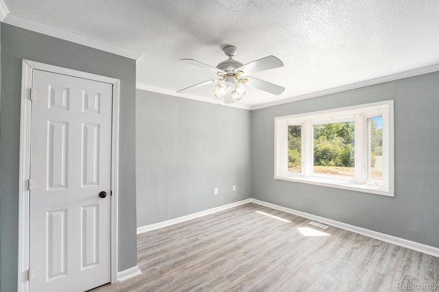 1290 Hunter Road, Brighton, MI 48114