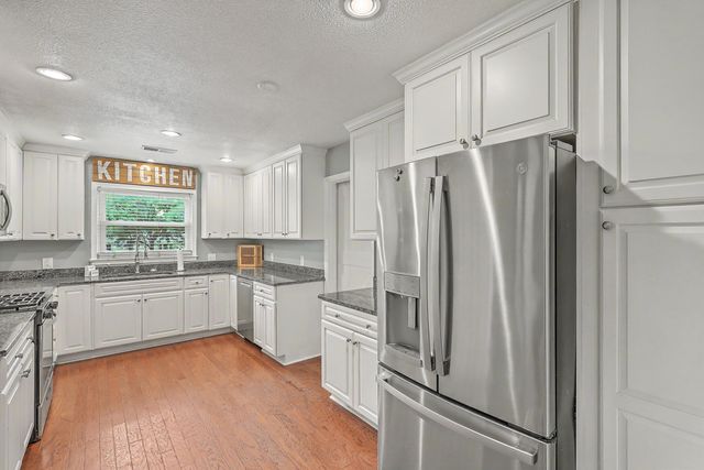 203 Shaftesbury Lane, Summerville, SC 29485