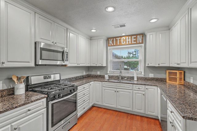 203 Shaftesbury Lane, Summerville, SC 29485