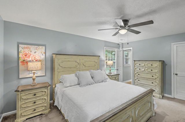 203 Shaftesbury Lane, Summerville, SC 29485
