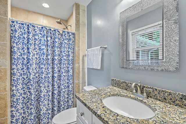 203 Shaftesbury Lane, Summerville, SC 29485