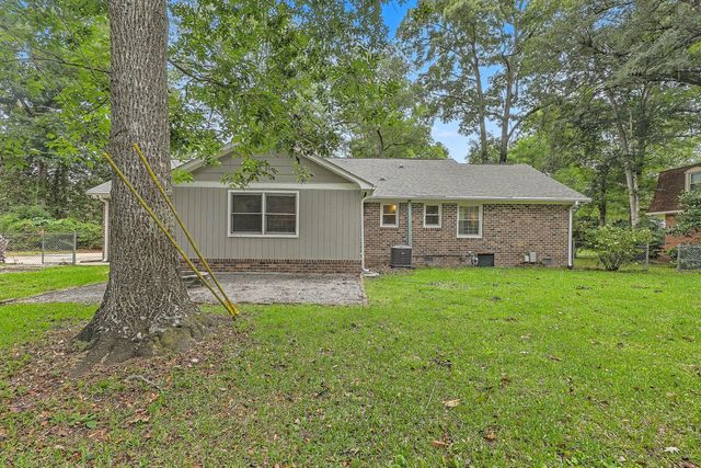 203 Shaftesbury Lane, Summerville, SC 29485