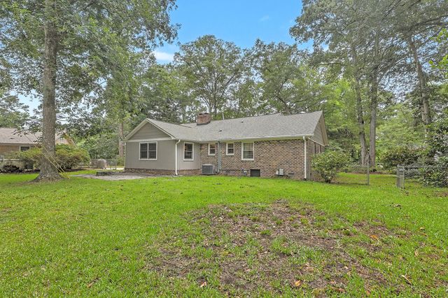 203 Shaftesbury Lane, Summerville, SC 29485