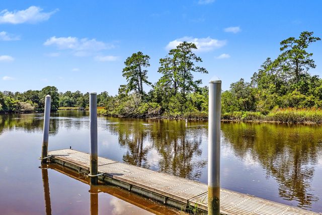203 Shaftesbury Lane, Summerville, SC 29485