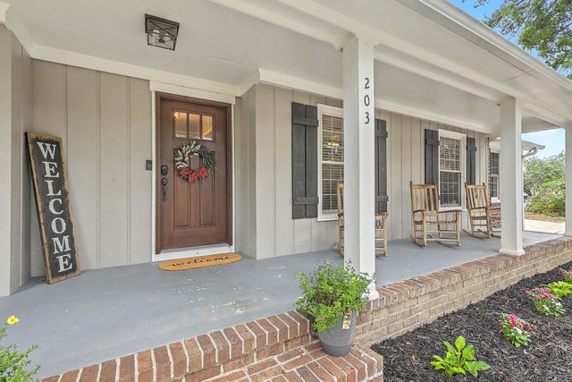 203 Shaftesbury Lane, Summerville, SC 29485