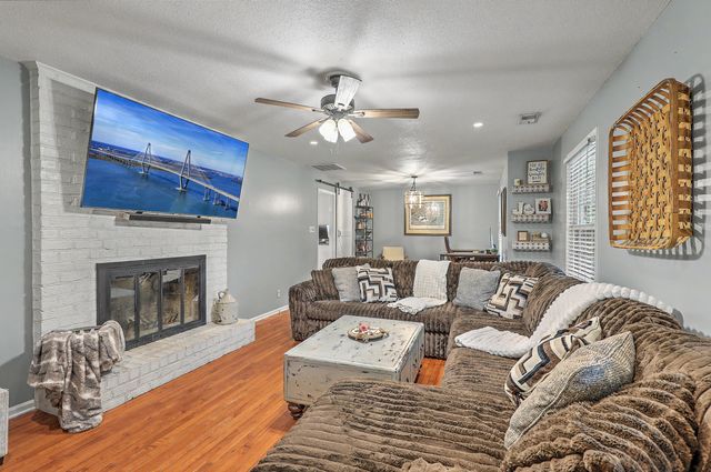 203 Shaftesbury Lane, Summerville, SC 29485