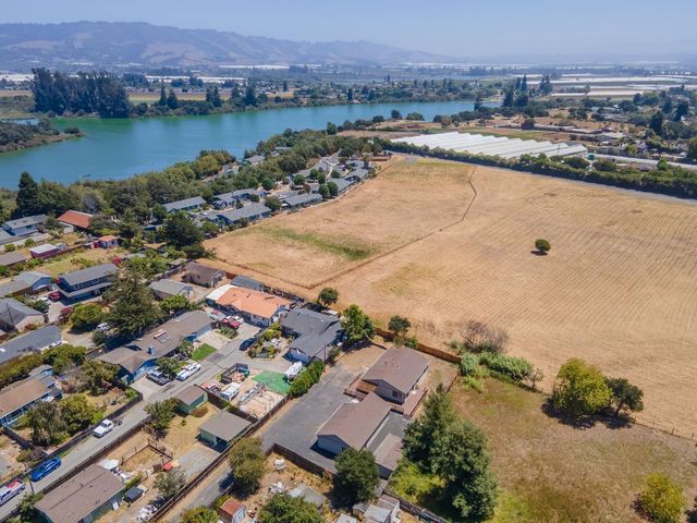 18 Hawthorne Avenue, Watsonville, CA 95076